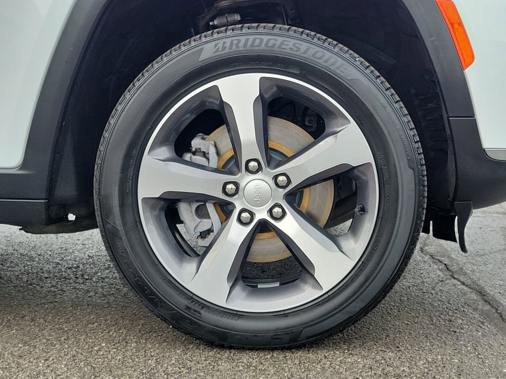 Used 2023 Jeep Grand Cherokee L Limited image 9