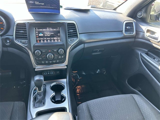 Used 2018 Jeep Grand Cherokee Laredo image 15