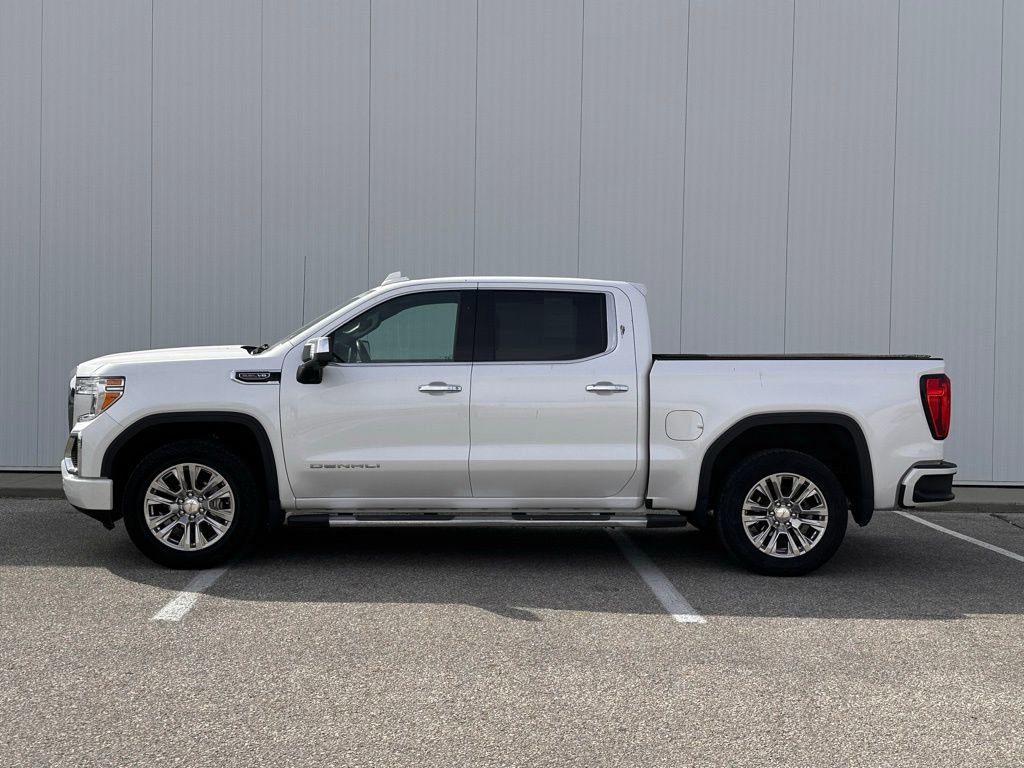 Used 2022 GMC Sierra 1500 Denali w/ Driver Alert Package II AWD/4WD image 2