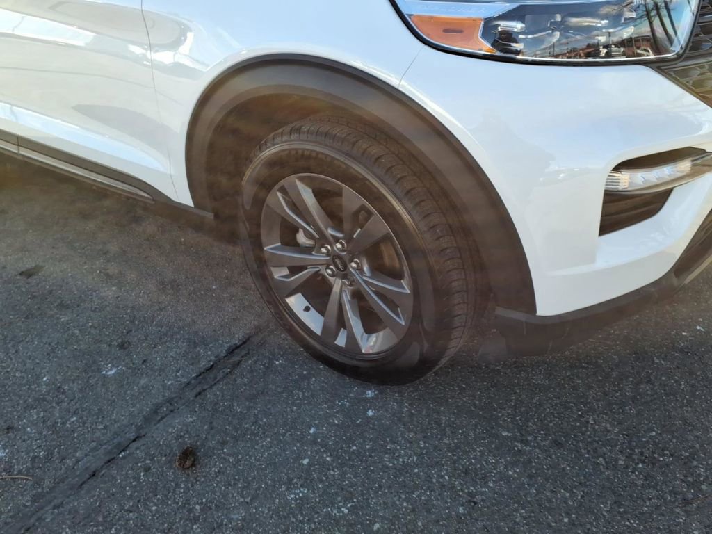 Certified 2023 Ford Explorer XLT w/ Equipment Group 202A image 8