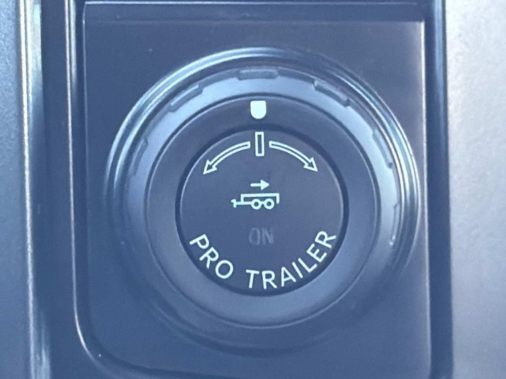 Certified 2023 Ford F150 Lariat w/ Equipment Group 502A High AWD/4WD image 25