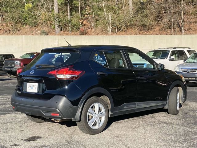 Used 2020 Nissan Kicks S image 5