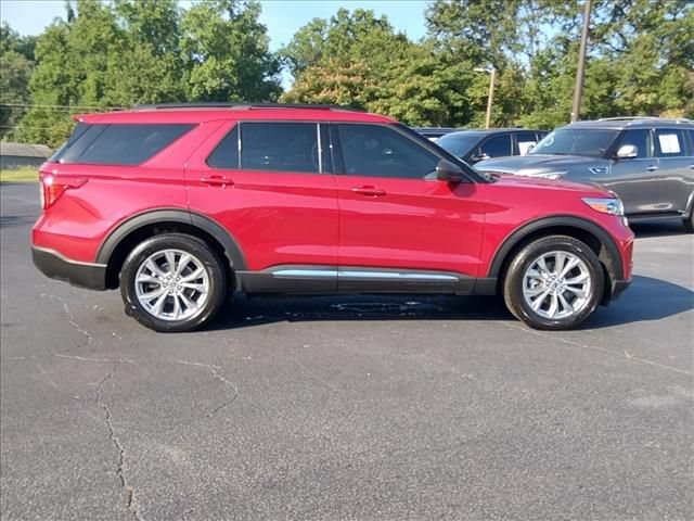 Certified 2023 Ford Explorer XLT AWD/4WD image 3