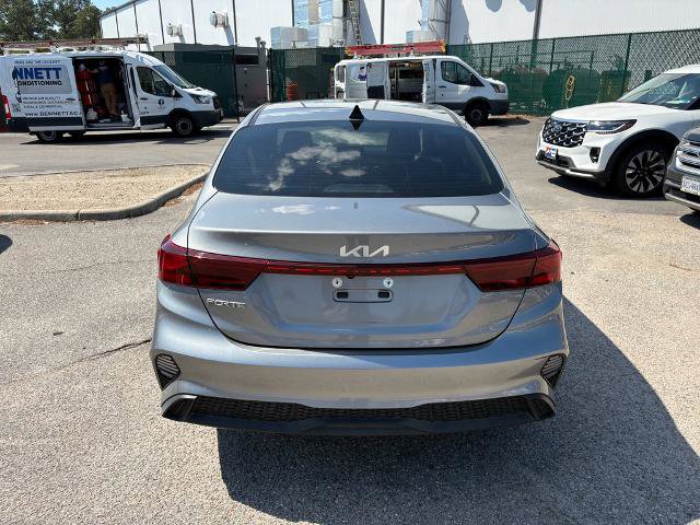 Used 2022 Kia Forte LXS w/ LXS Technology Package FWD image 6
