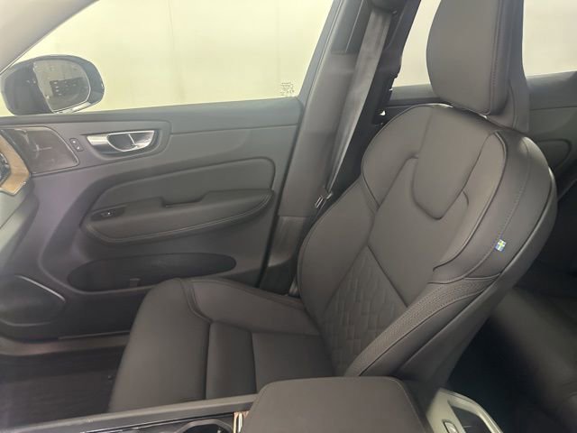 Used 2026 Volvo XC60 B5 Plus w/ Climate Package image 18