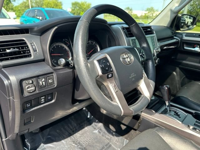 Used 2022 Toyota 4Runner Limited AWD/4WD image 21