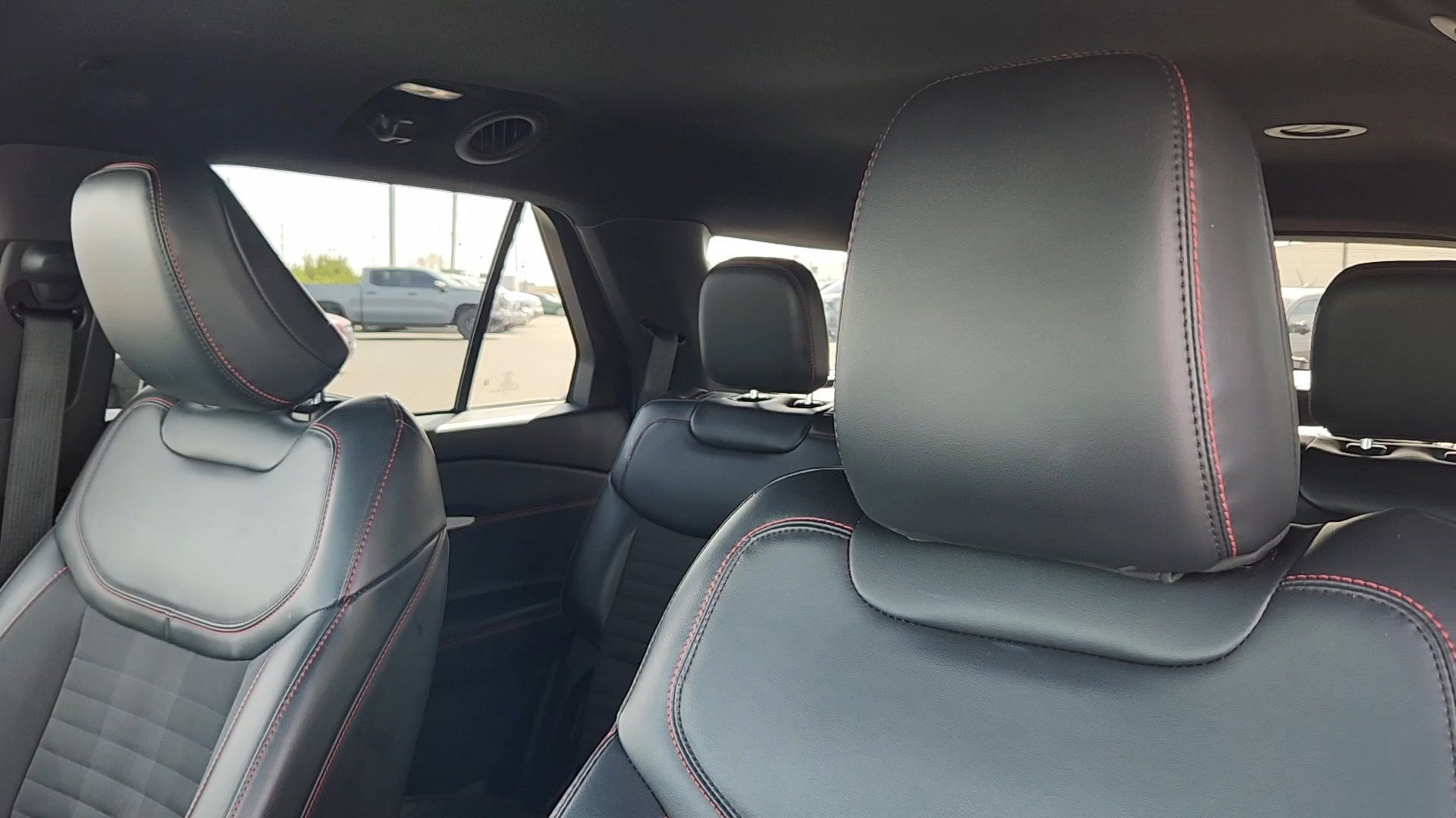 Certified 2025 Ford Explorer ST-Line image 10