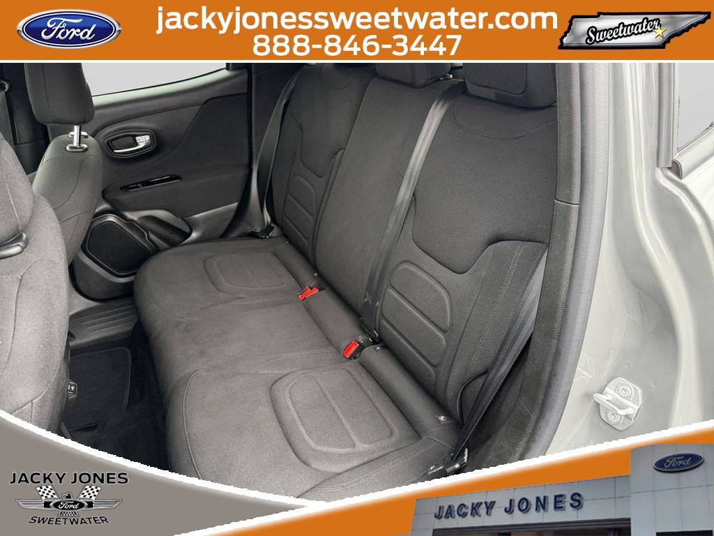 Used 2021 Jeep Renegade Latitude AWD/4WD image 13