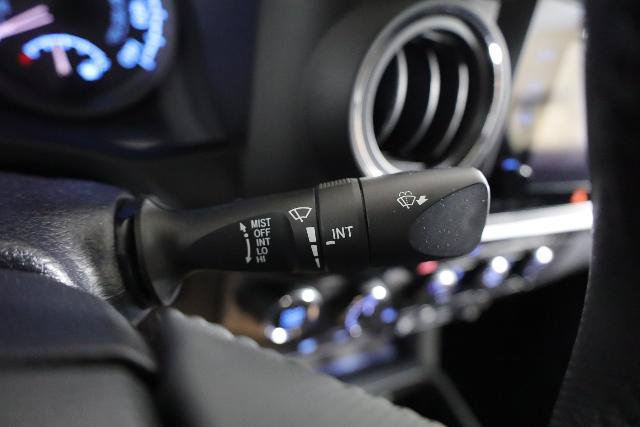 Used 2019 Toyota Tacoma TRD Sport AWD/4WD image 16