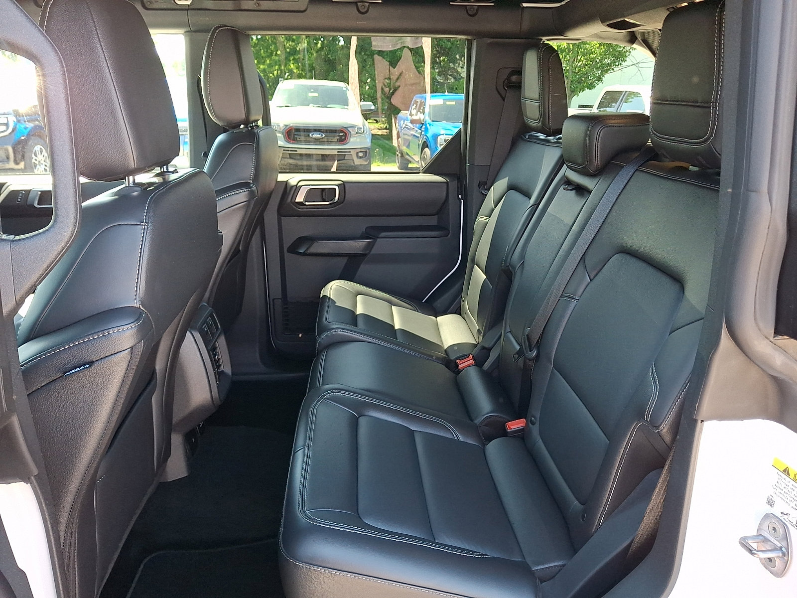 Certified 2025 Ford Bronco Outer Banks AWD/4WD image 13