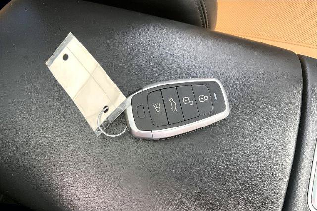 Used 2023 Hyundai Santa Fe Calligraphy AWD/4WD image 11