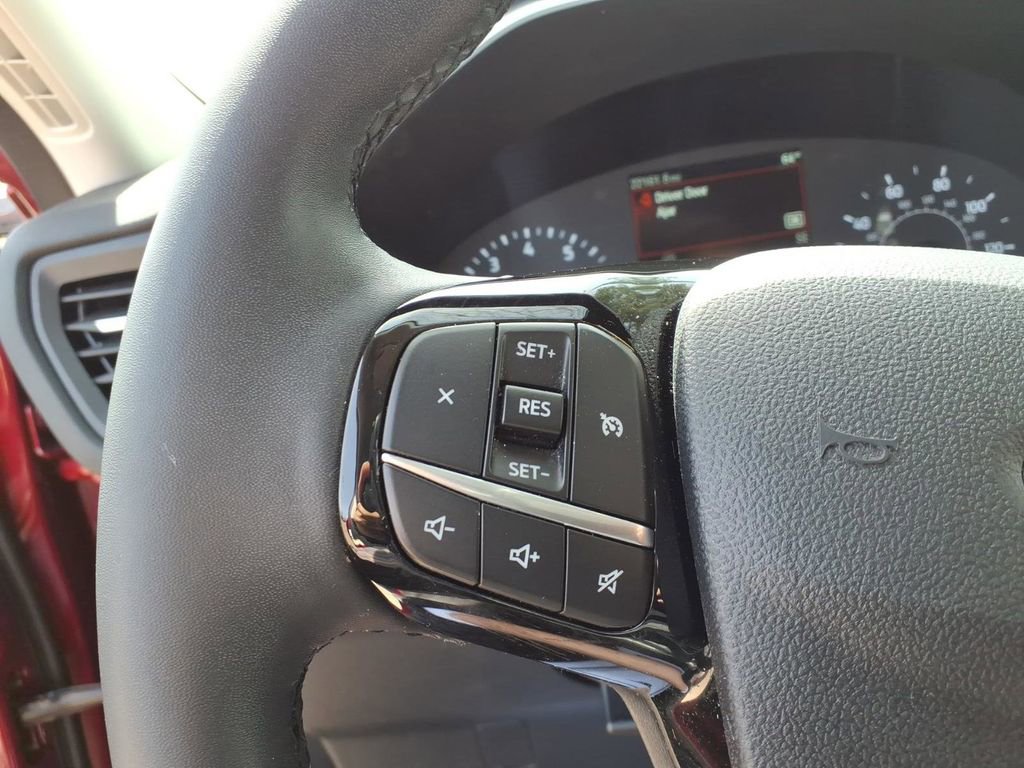 Certified 2022 Ford Escape SEL AWD/4WD image 16