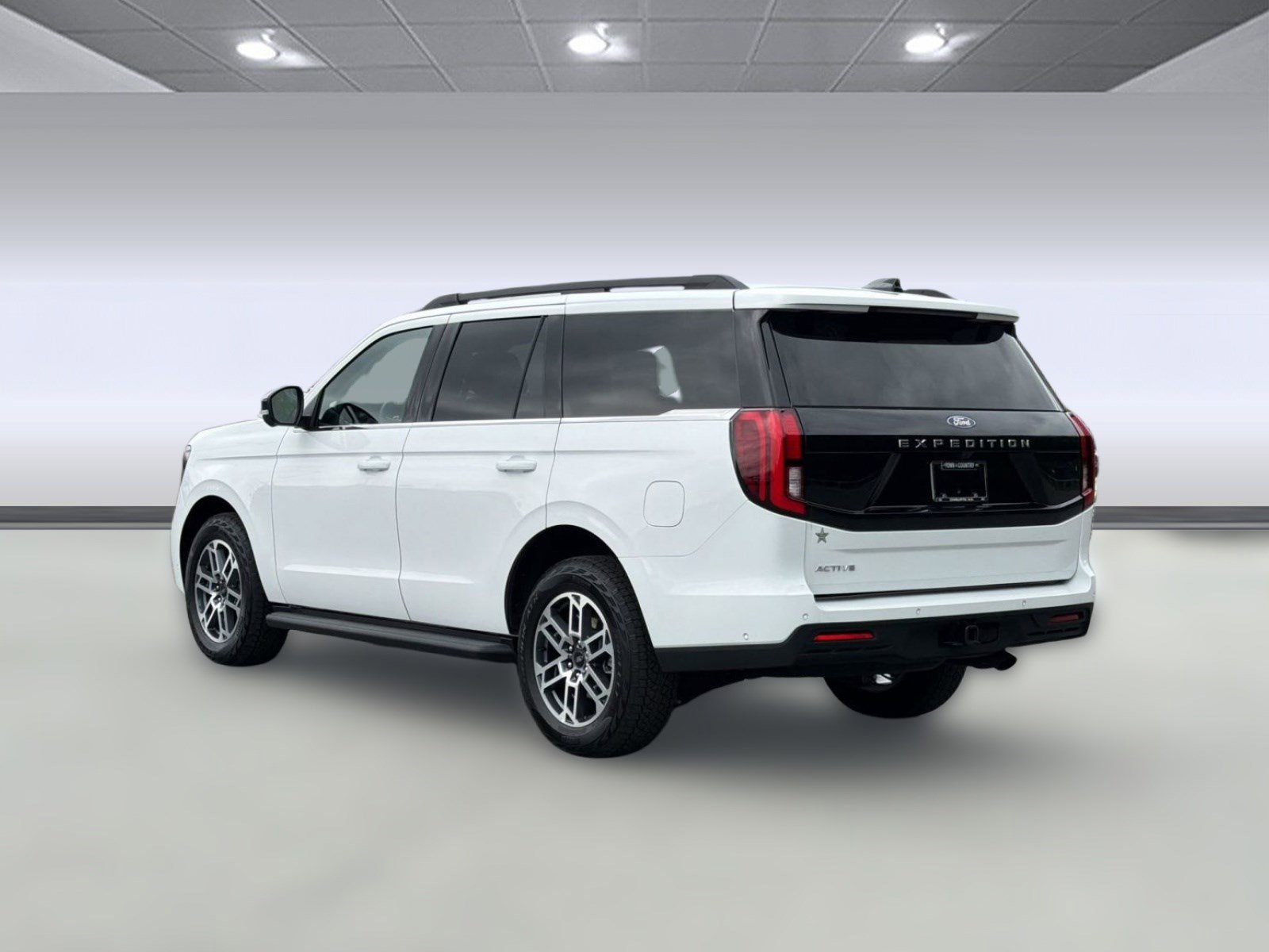 Certified 2025 Ford Expedition Active AWD/4WD image 3