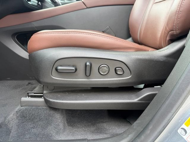 Used 2021 Buick Enclave Avenir w/ Avenir Technology Package FWD image 11