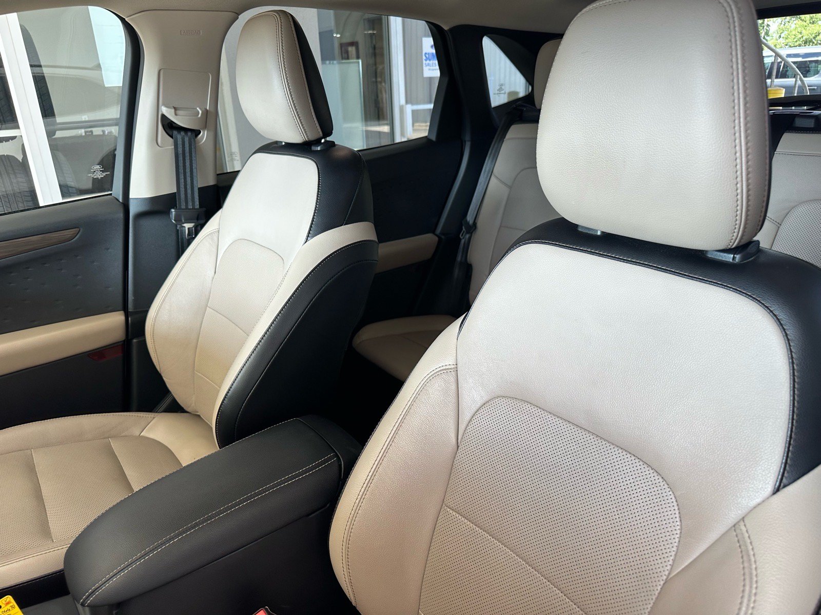 Certified 2020 Ford Escape Titanium AWD/4WD image 20
