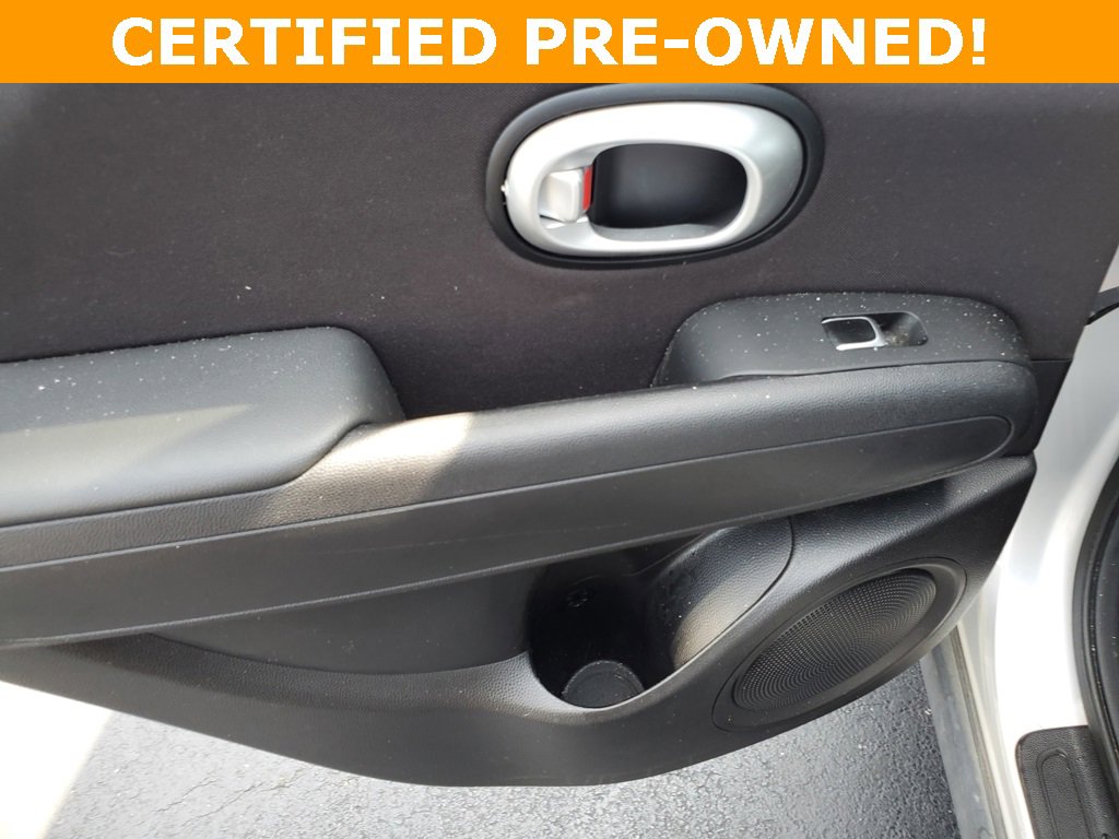 Used 2019 Kia Soul Base w/ Convenience Package image 12