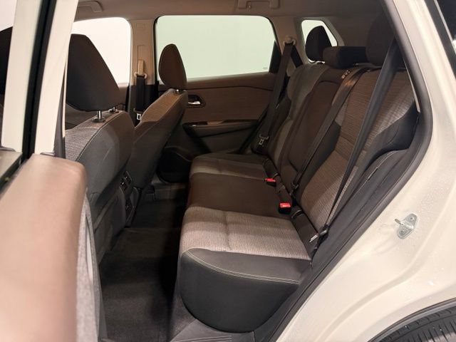 Used 2021 Nissan Rogue SV AWD/4WD image 32