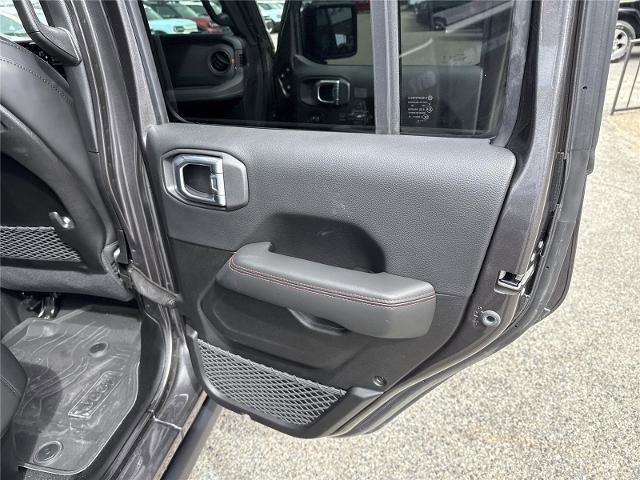 Used 2024 Jeep Gladiator Rubicon w/ Technology Group AWD/4WD image 22