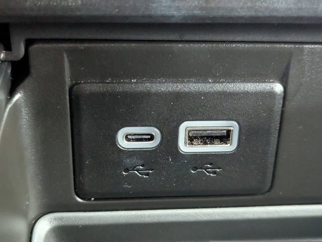 Used 2023 GMC Yukon Denali image 24