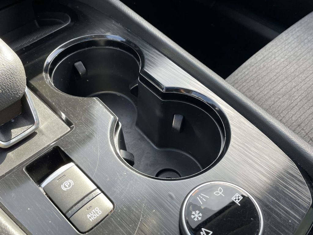 Used 2023 Nissan Rogue SV image 29