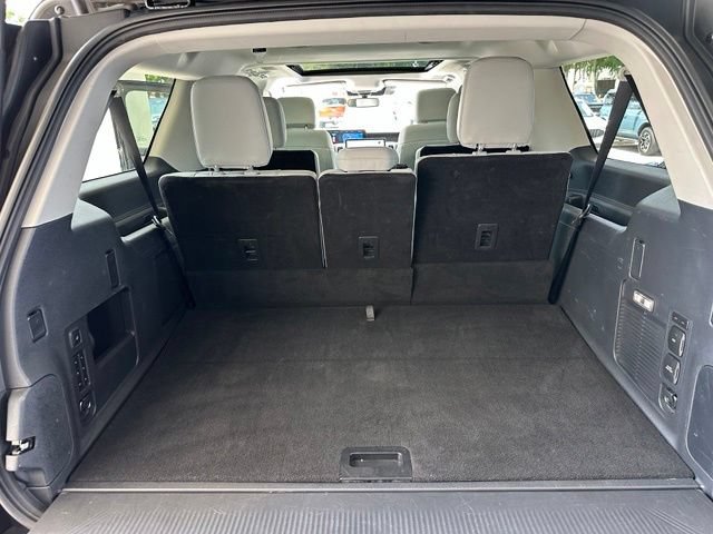 Certified 2025 Ford Expedition Max Platinum w/ Driver's Package AWD/4WD image 18