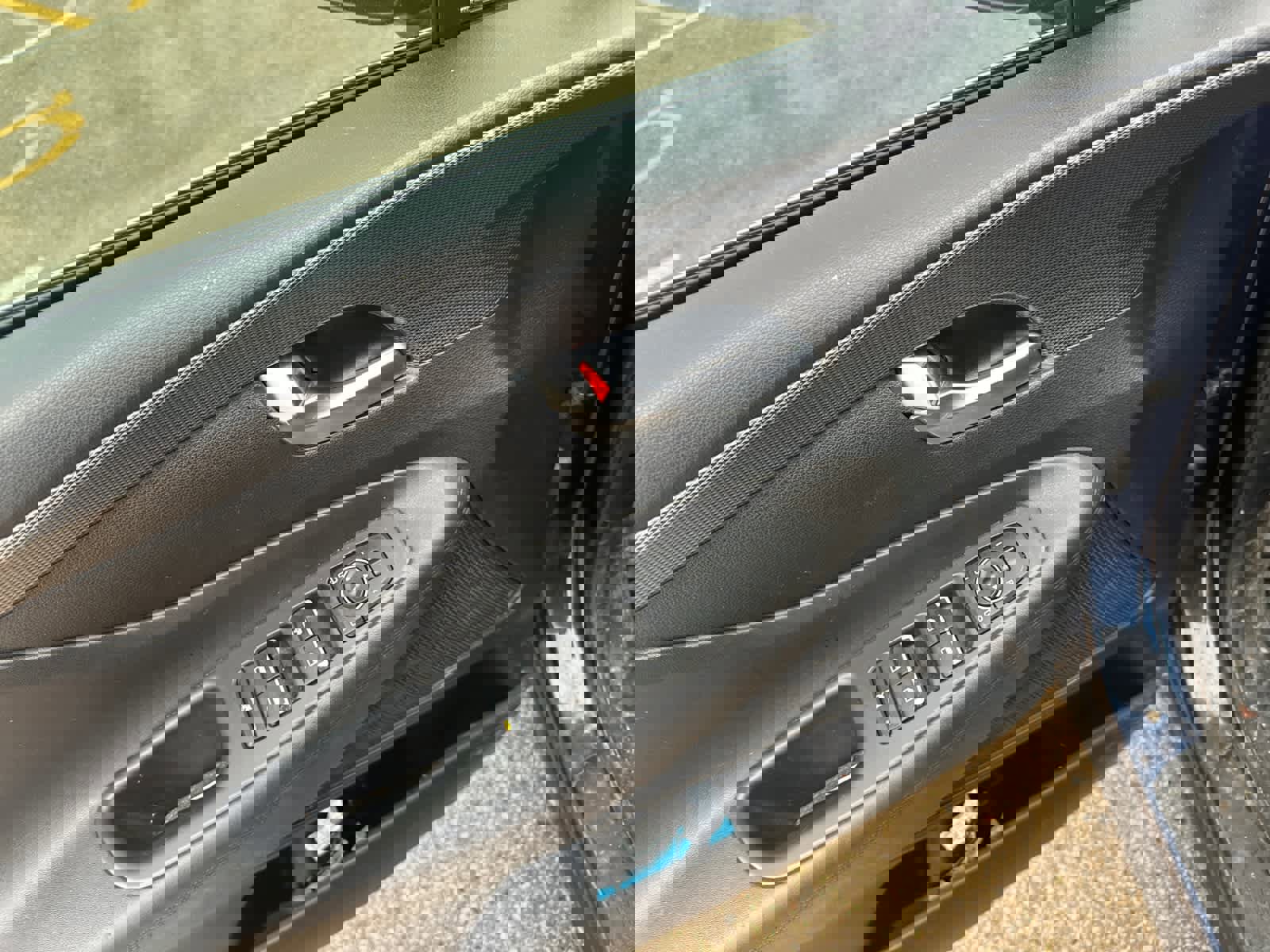 Used 2020 Hyundai Santa Fe SE image 10