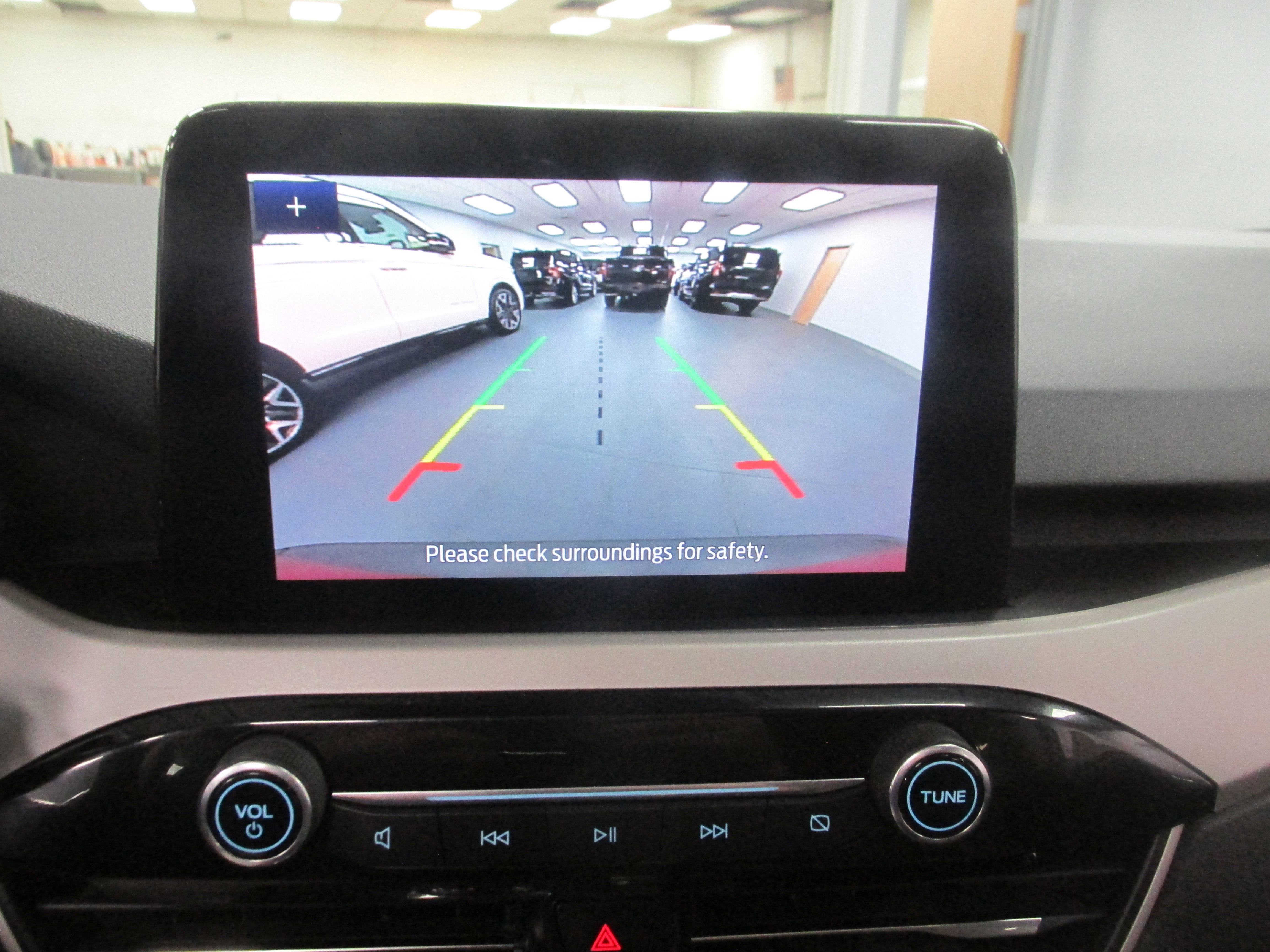 Certified 2021 Ford Escape SE w/ SE Sport Appearance Package image 33