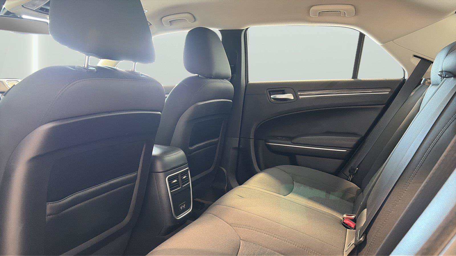 Used 2018 Chrysler 300 Touring w/ Sport Appearance Package RWD image 17