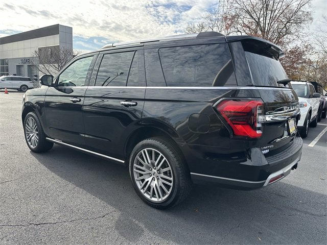 Certified 2022 Ford Expedition Limited image 3