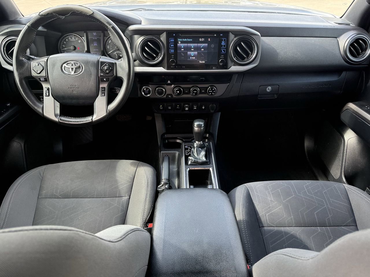 Used 2018 Toyota Tacoma TRD Off-Road w/ Technology Package image 10