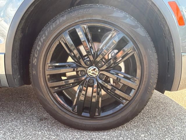 Used 2022 Volkswagen Tiguan SE R-Line AWD/4WD image 28