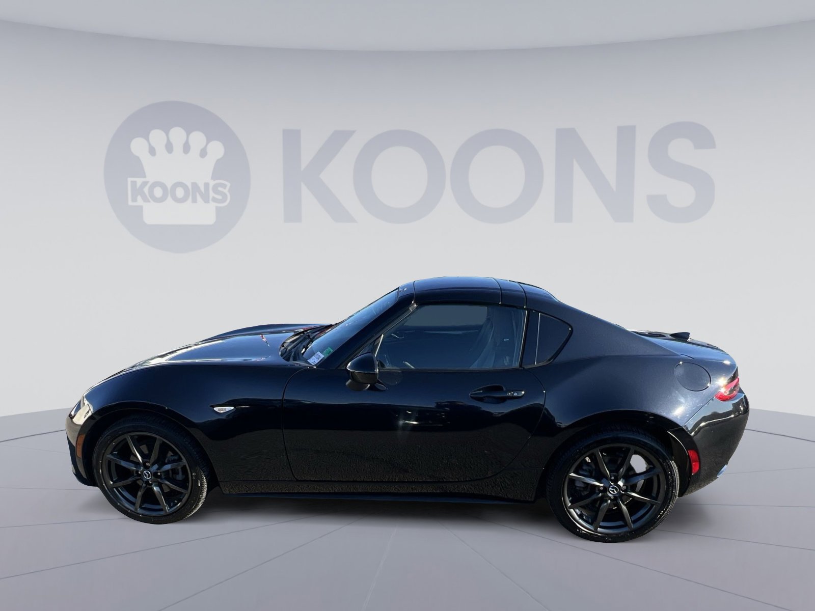 Used 2017 MAZDA MX-5 Miata RF Grand Touring image 2