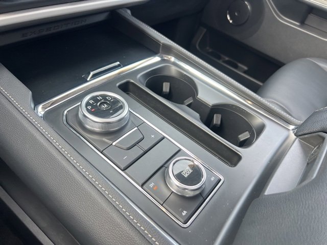 Certified 2024 Ford Expedition XLT image 17
