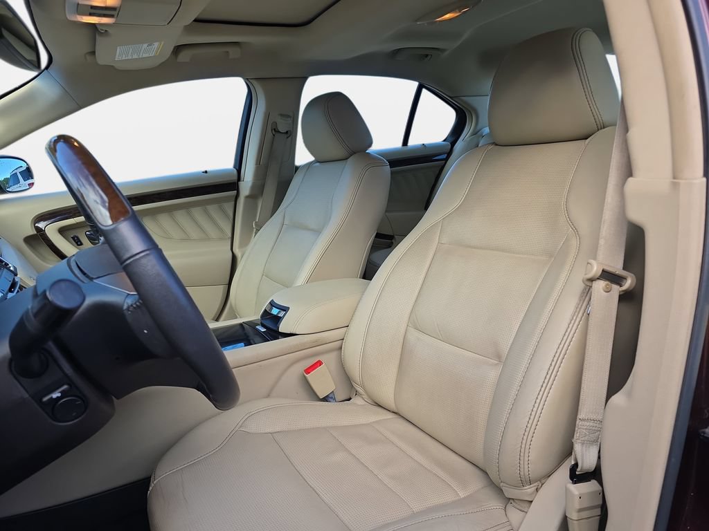 Certified 2018 Ford Taurus Limited w/ Driver Assist Package FWD image 12