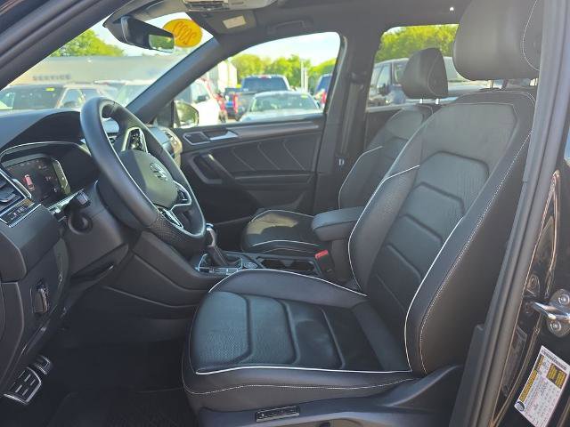 Used 2022 Volkswagen Tiguan SEL R-Line AWD/4WD image 21