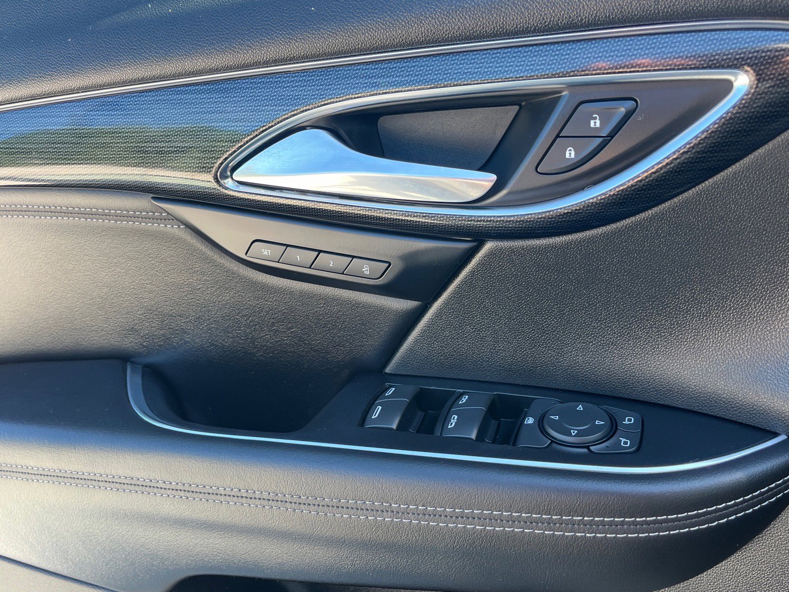 Used 2023 Buick Envision Essence w/ Sport Touring Package AWD/4WD image 16