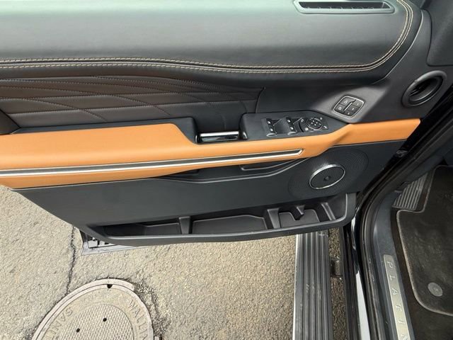 Certified 2023 Ford Expedition Platinum image 20