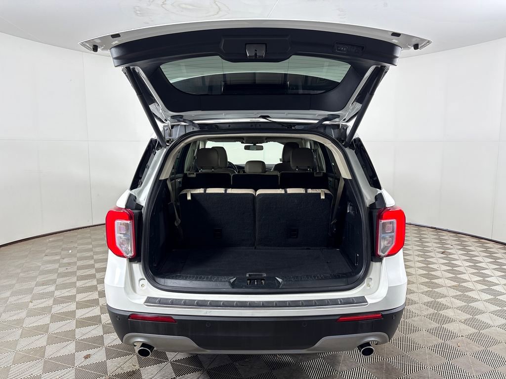 Certified 2021 Ford Explorer Limited w/ Equipment Group 301A image 28