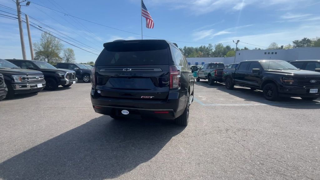 Used 2022 Chevrolet Tahoe RST w/ Luxury Package AWD/4WD image 19