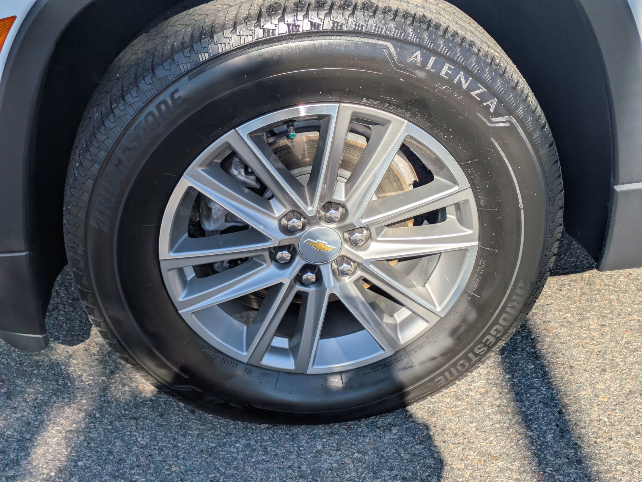 Used 2024 Chevrolet Traverse LT image 11