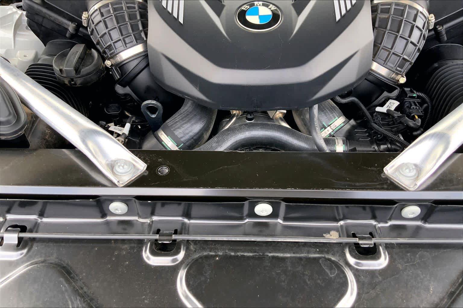 Used 2021 BMW X6 M50i w/ Premium Package AWD/4WD image 33