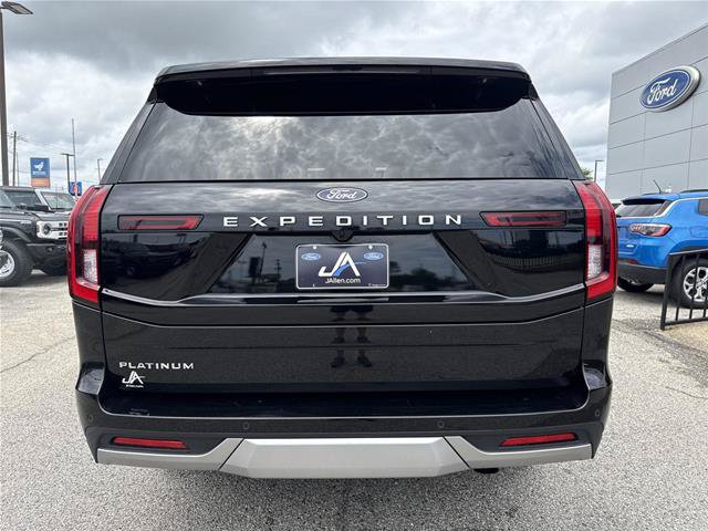 Certified 2025 Ford Expedition Platinum AWD/4WD image 16