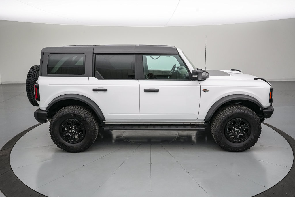 Certified 2024 Ford Bronco Wildtrak AWD/4WD image 3