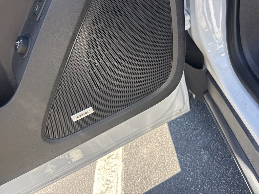 Used 2024 Chevrolet Equinox Premier FWD image 10