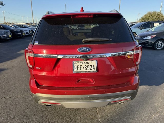 Certified 2017 Ford Explorer XLT w/ Equipment Group 201A image 4