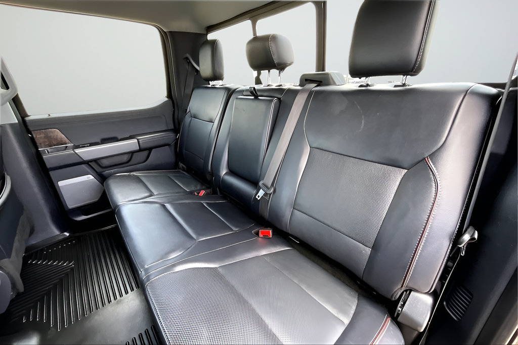 Certified 2024 Ford F250 Lariat w/ Lariat Ultimate Package AWD/4WD image 18