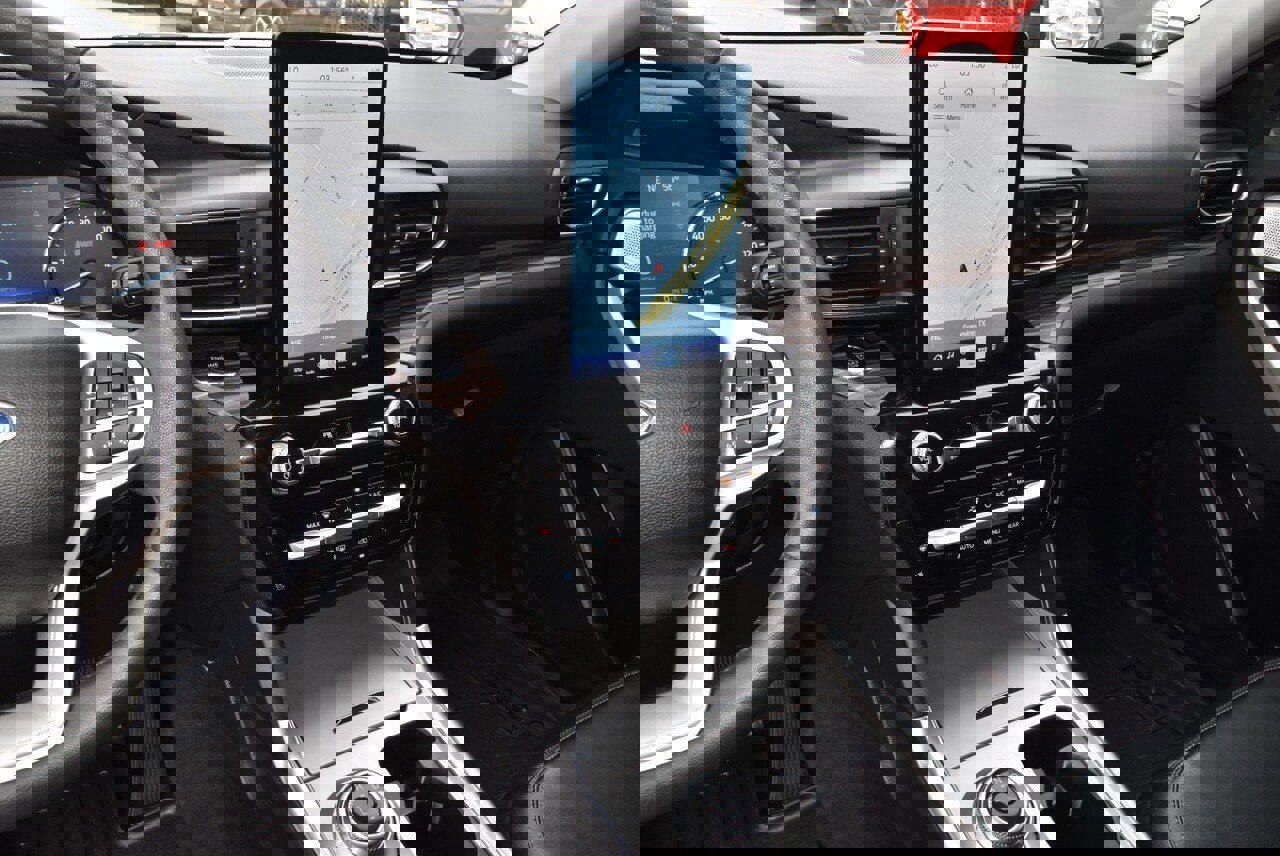 Certified 2023 Ford Explorer Limited w/ Limited Technology Package image 29