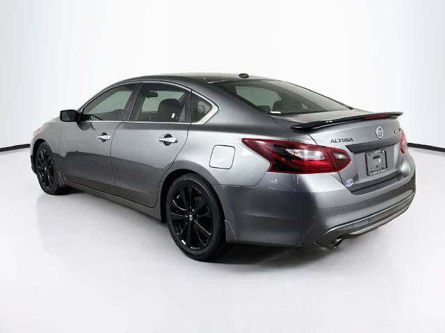 Used 2018 Nissan Altima 2.5 SR w/ SR Midnight Edition FWD image 4