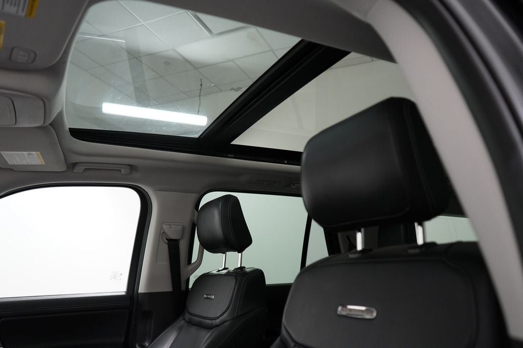 Certified 2025 Ford Expedition Max Platinum AWD/4WD image 15