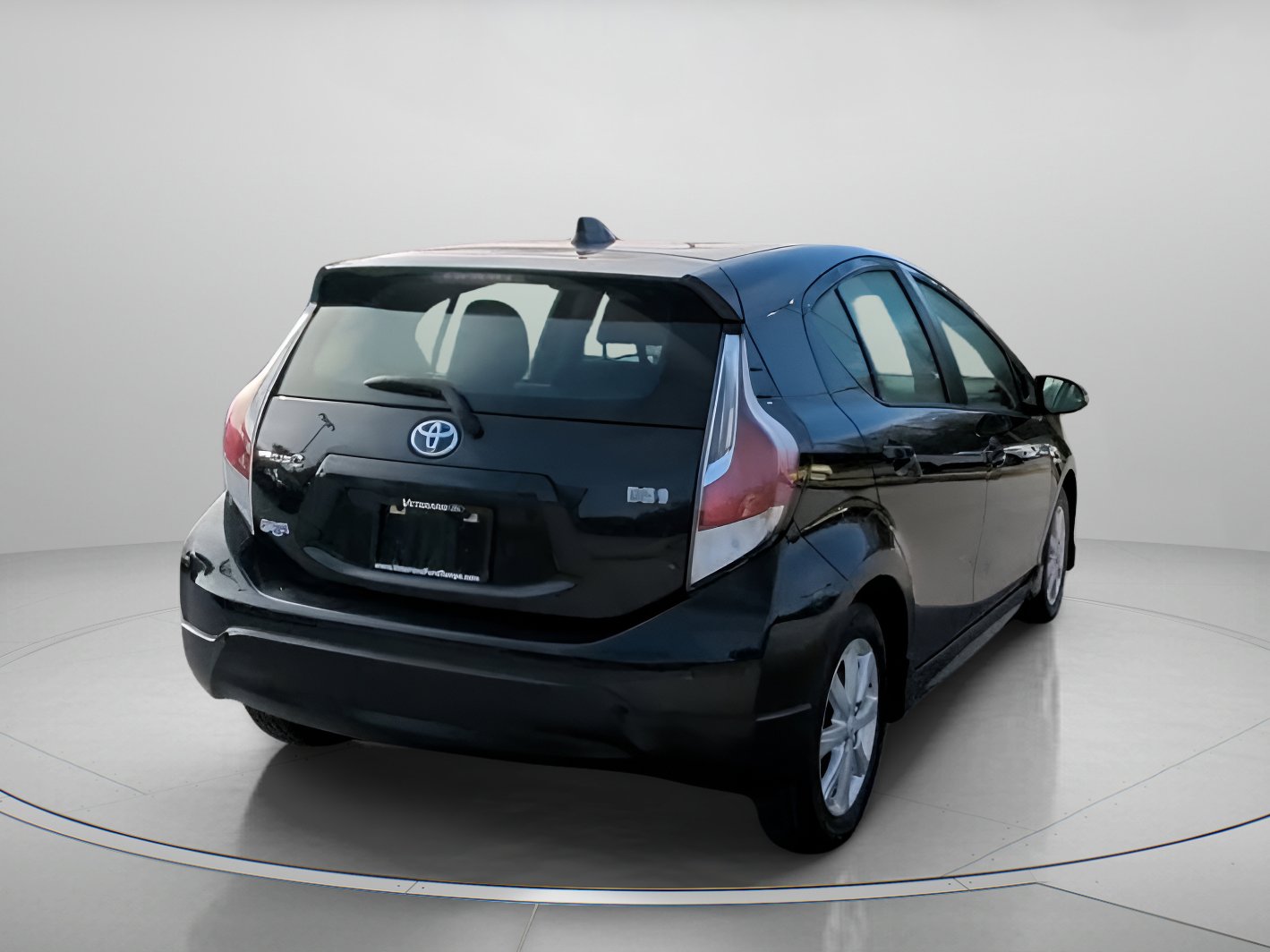 Used 2017 Toyota Prius C Two image 26